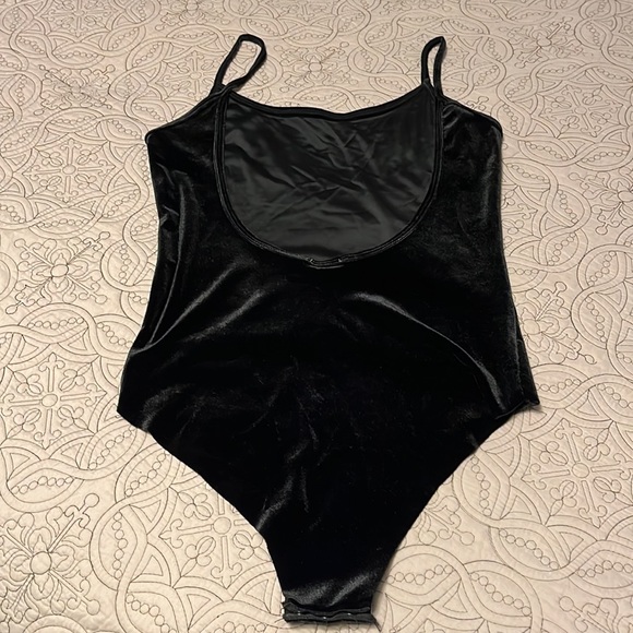 Zara M Velvet Black Bodysuit - Picture 3 of 6